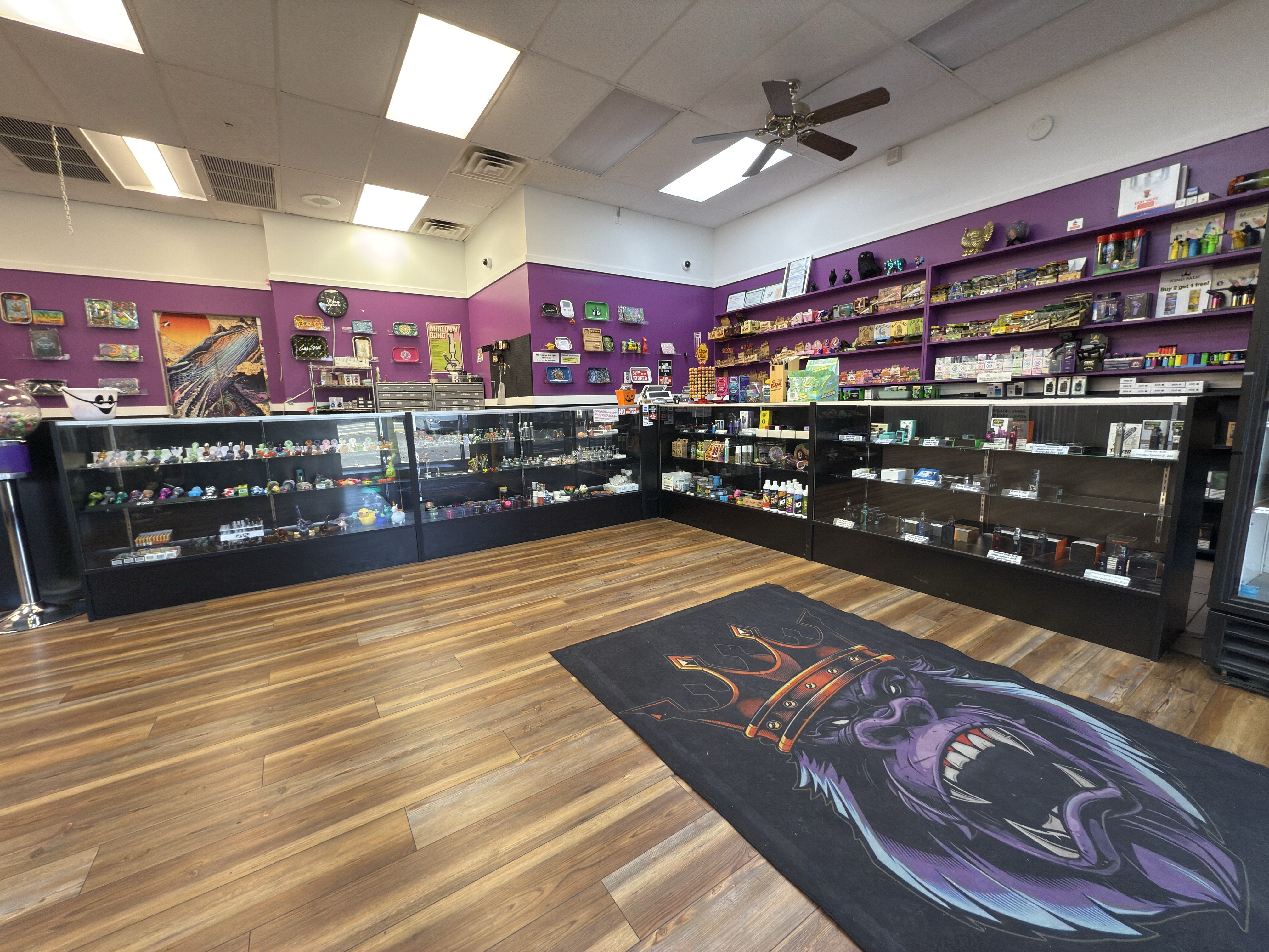 Inside Gorilla Vapes of Vineland